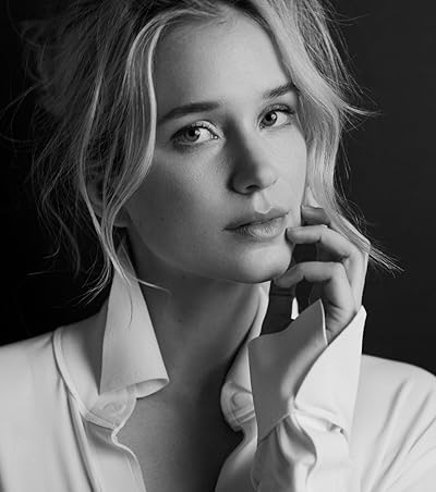 Elizabeth Lail