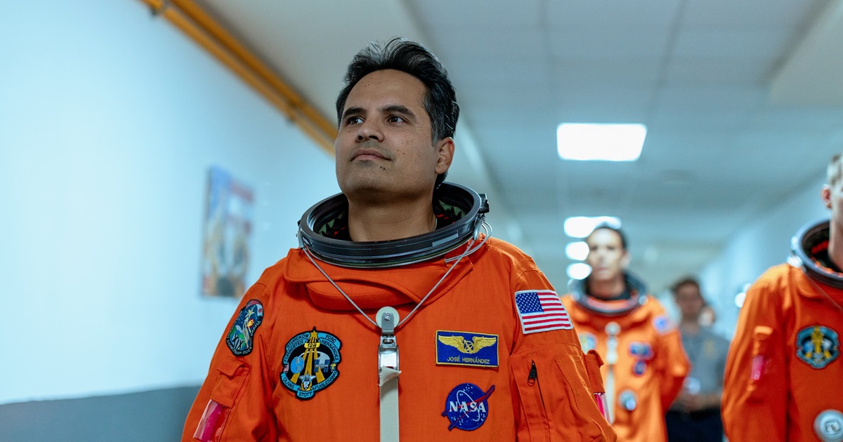 یک میلیون مایل آن طرف‌تر